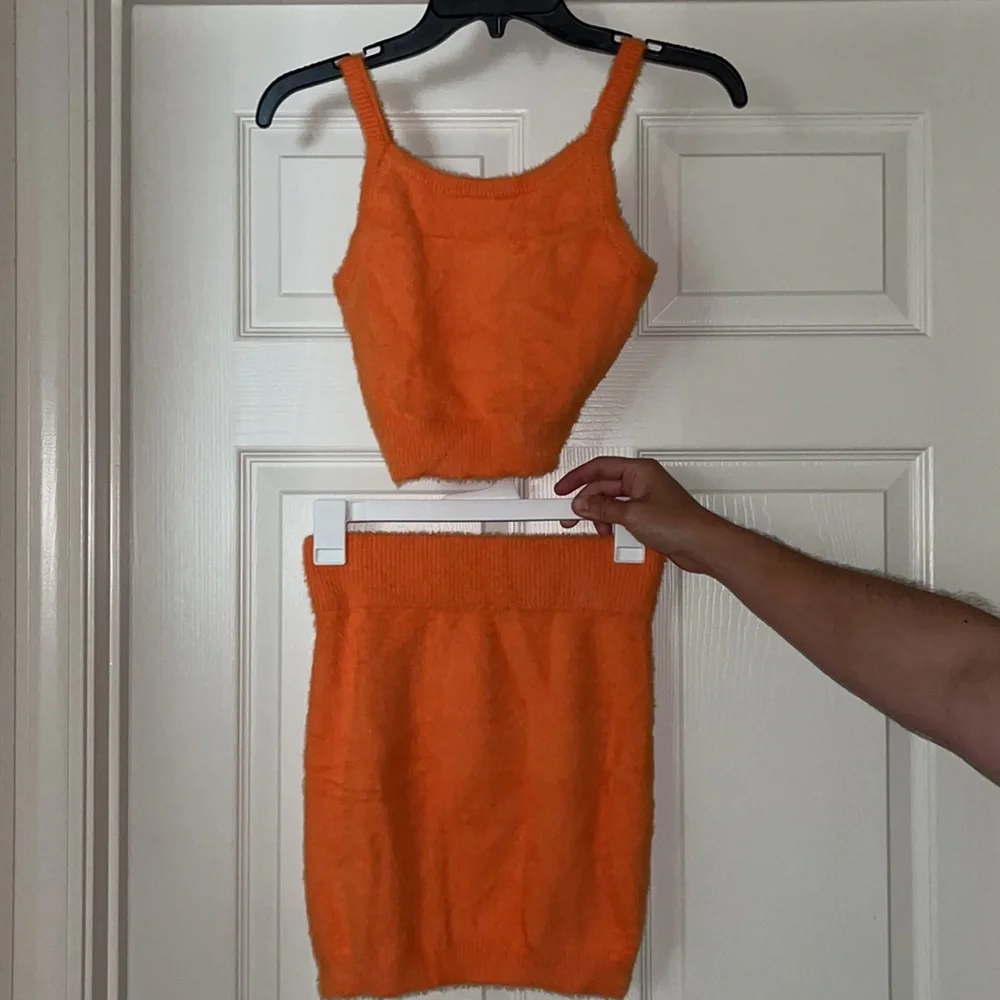 SOLD⭐️ NWT 2-Piece Set Knitted Sleeveless Crop Top and Mini Skirt Loungewear - Picture 3 of 16